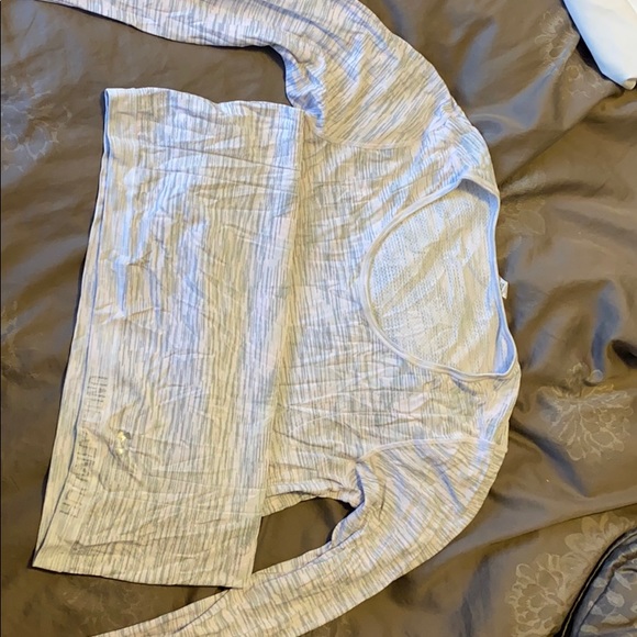 Under Armour Heat Gear Long sleeve exercise shirt - Picture 1 of 2